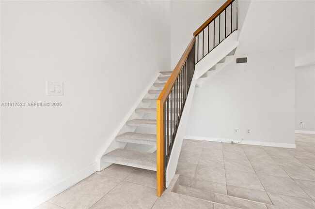 Building Photo - 1017 NW 124th Ave