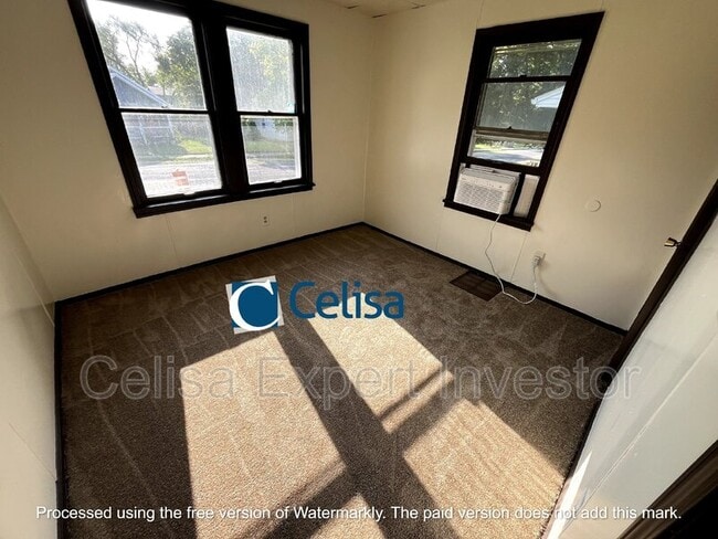 Building Photo - 5002 Mc Clellan St