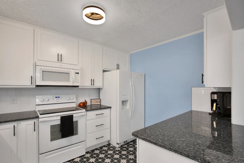 Building Photo - 2007 Whisper Ln