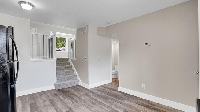 Building Photo - 38 S Meade St