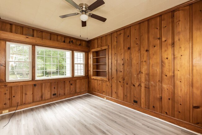Building Photo - 405 Forest Hill Ave
