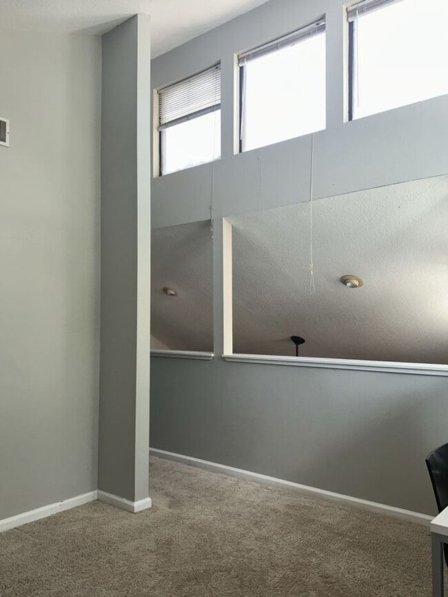 Building Photo - THE TRIAD TOWNHOMES IN CARROLLWOOD