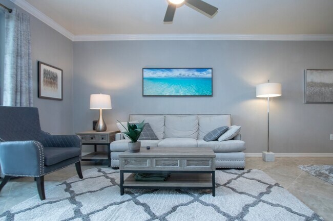 Building Photo - Like new 2BR, 2BA garage condo-Lakewood National