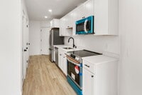 Building Photo - 8 Enon St