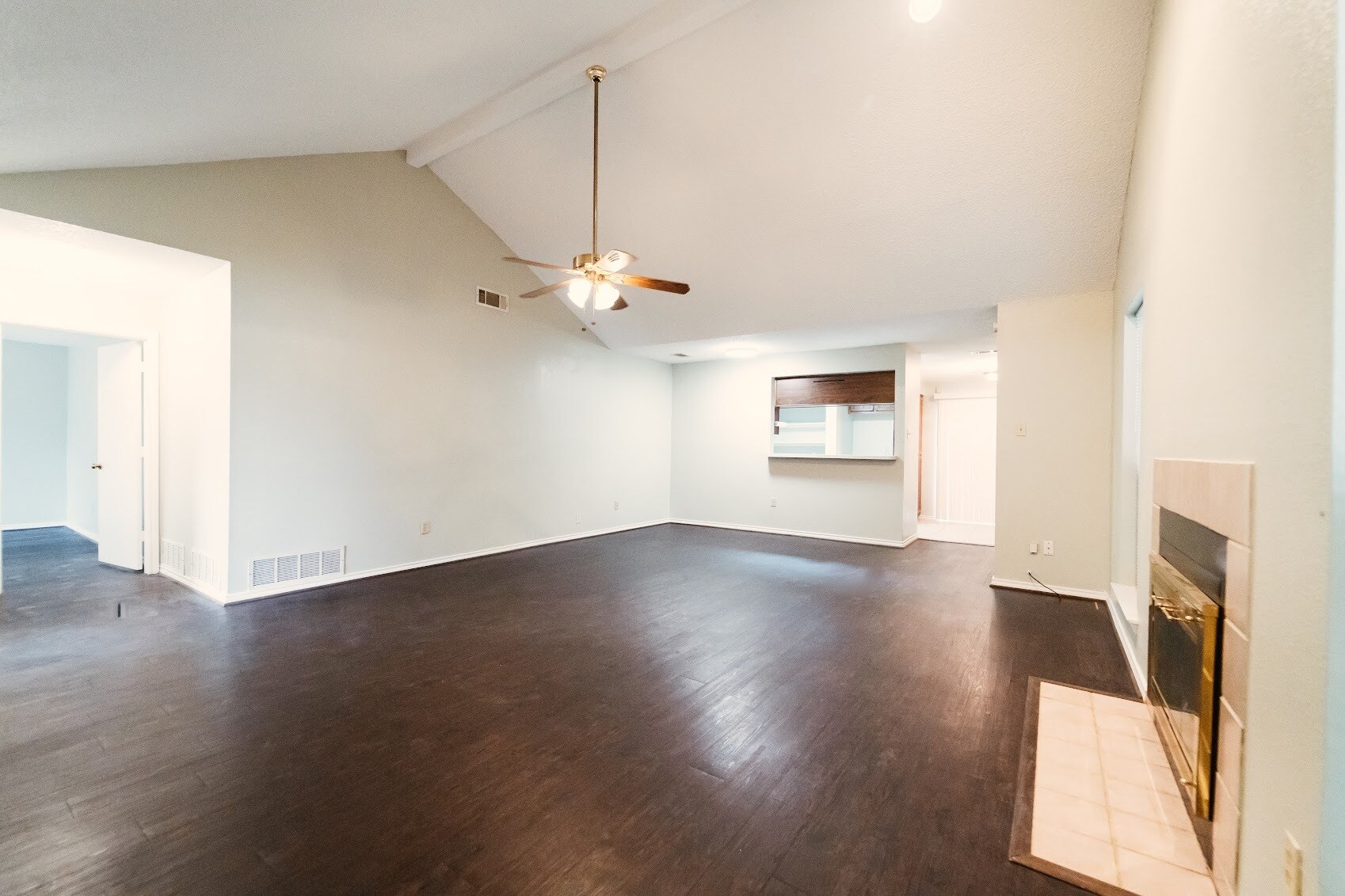 Living room - 1901 Wyatt Dr