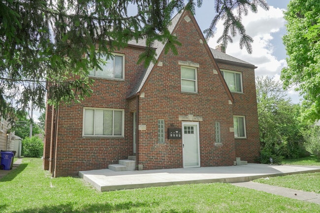 Building Photo - 65 N Brinker Ave