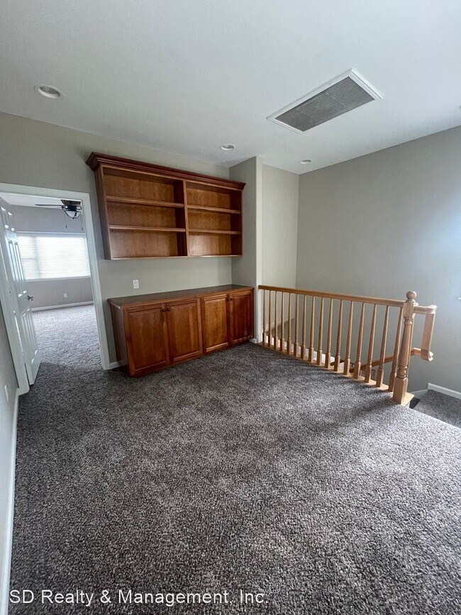 Building Photo - 3 br, 3 bath House - 8646 GOLDEN RIDGE ROAD