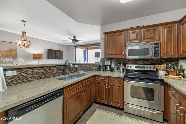 Building Photo - 20100 N 78th Pl