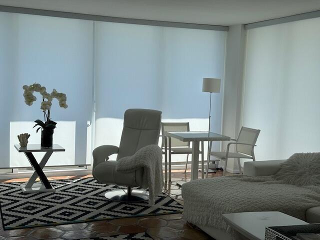 Building Photo - 5510 N Ocean Dr