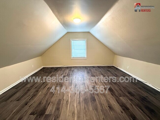 Building Photo - 4703 N 45th St