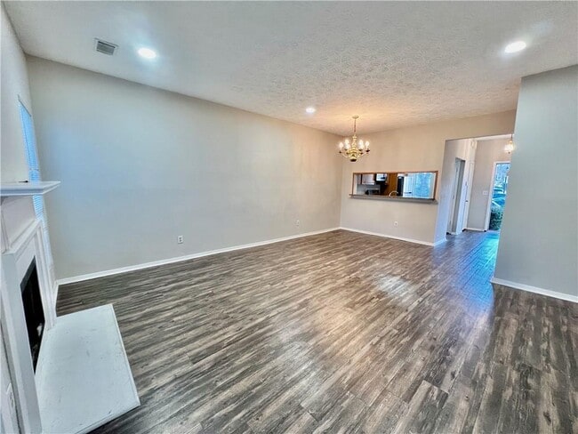 Building Photo - 206 Wedgewood Way