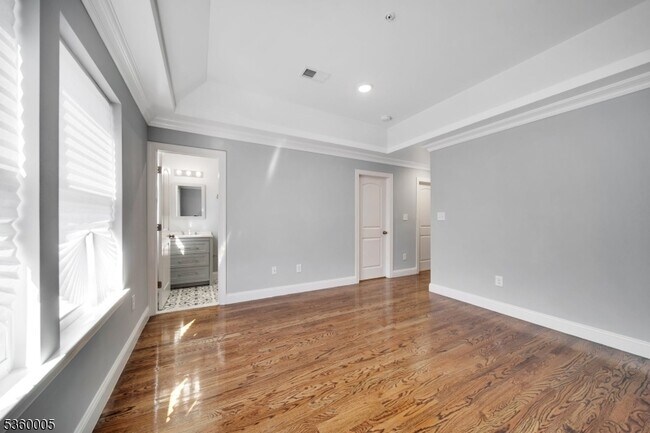 Building Photo - 267 S 10th St