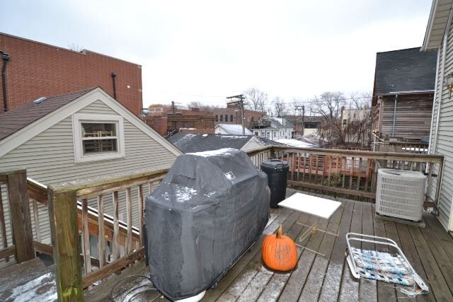 Building Photo - 3127 N Hoyne Ave