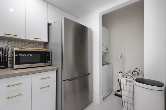 Building Photo - 770 Claughton Island Dr