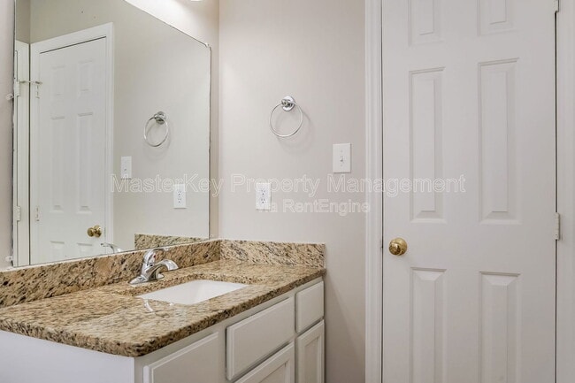 Building Photo - 5701 Woof Pl