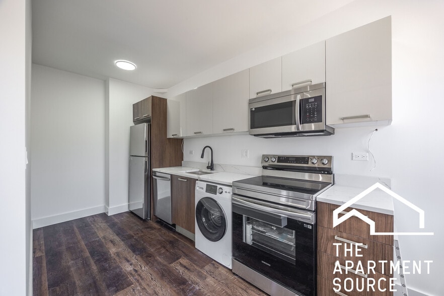 Primary Photo - 1553 W Hollywood Ave