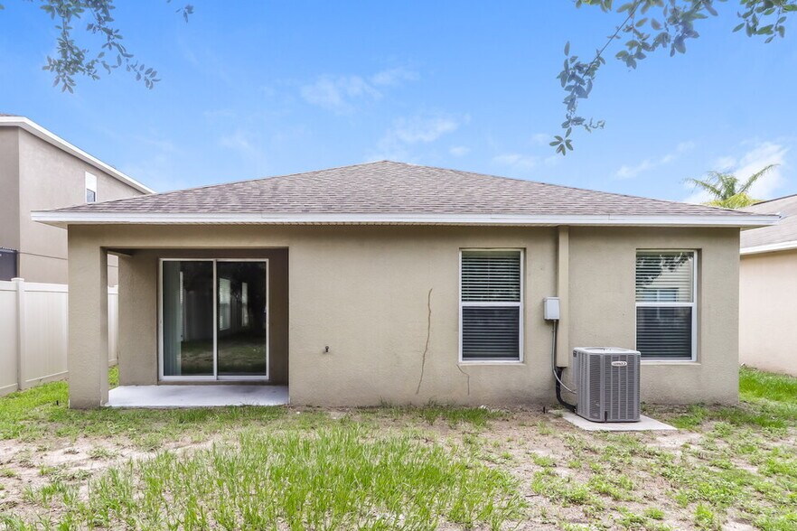 Building Photo - 7334 Lumber Port Dr