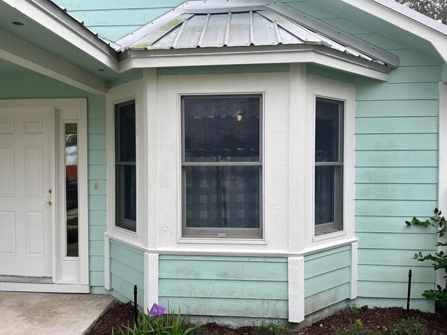 Building Photo - 224 Vista Grande Dr