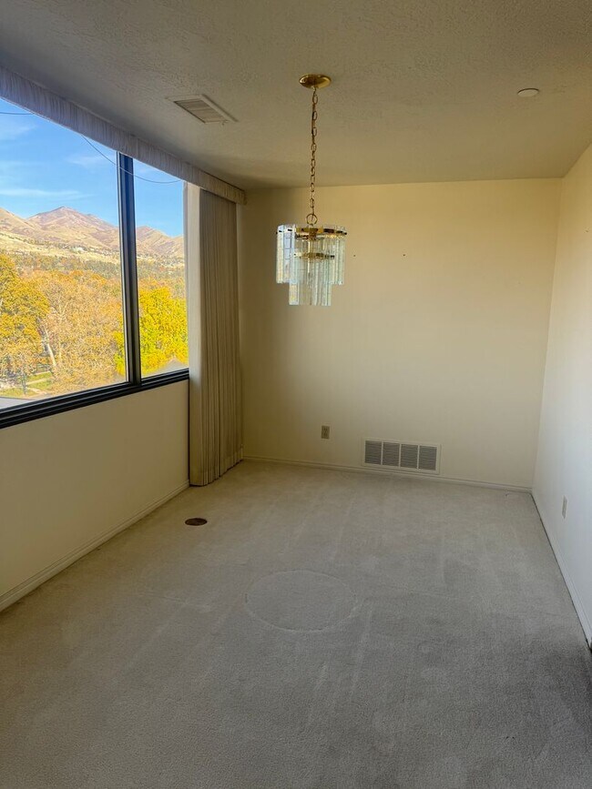 Building Photo - Beautiful Condo in Prime SLC location!
