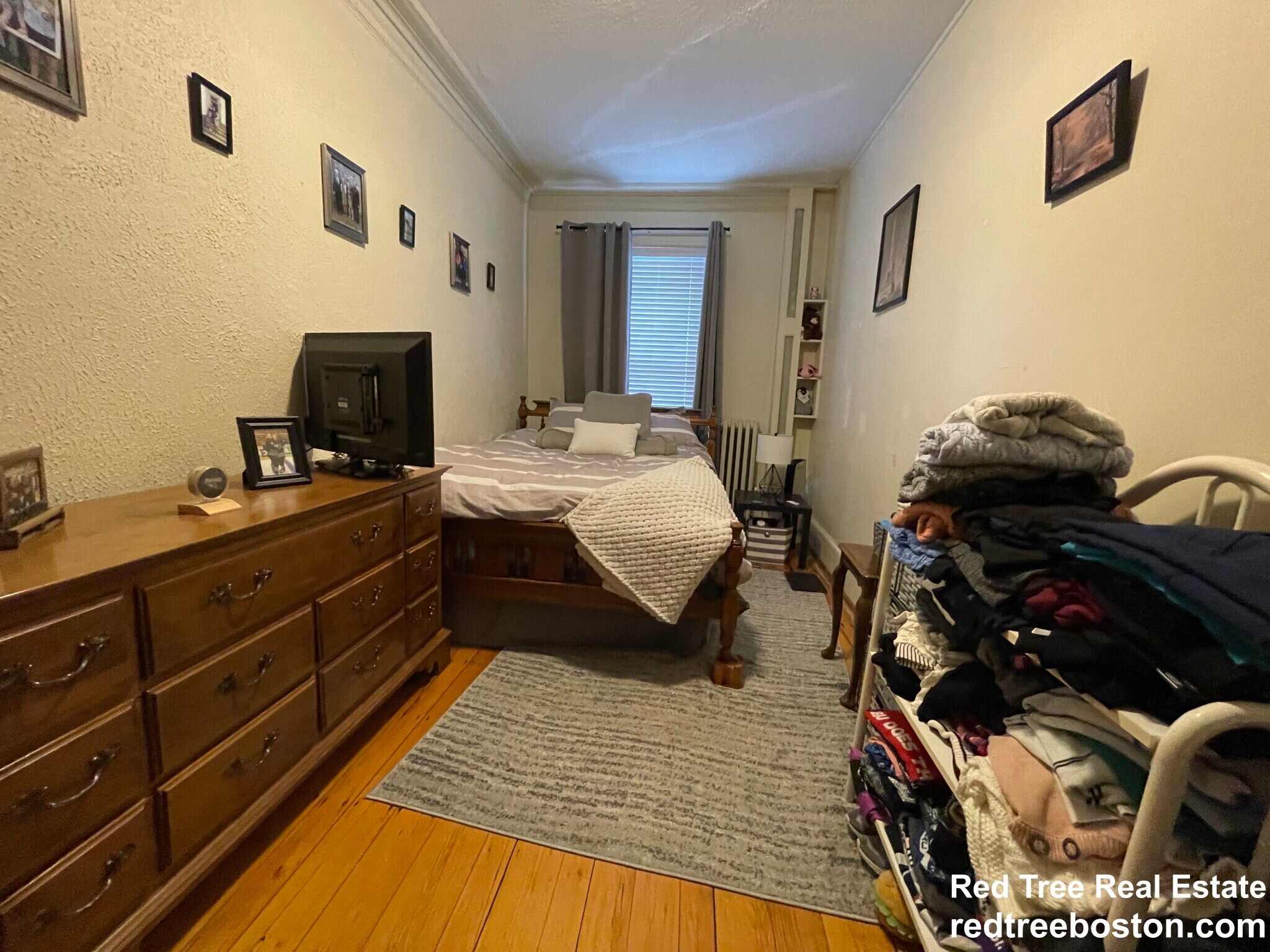 Building Photo - 916 Beacon St