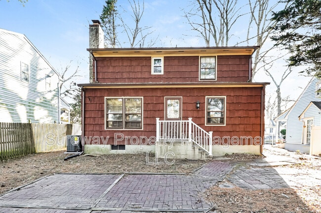 Building Photo - 513 Glenmere Ave