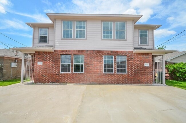 Primary Photo - 3738 Lehall St