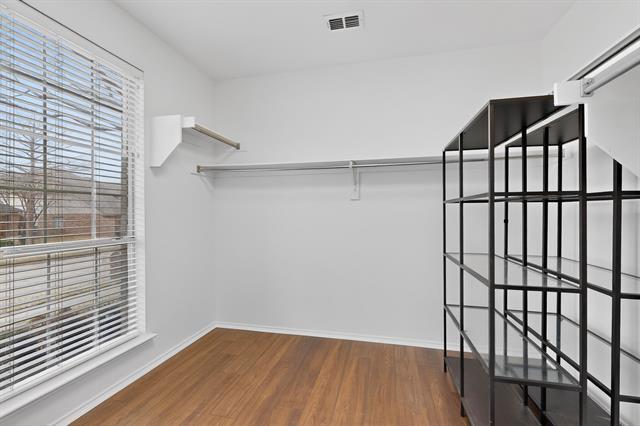 Building Photo - 2050 Ashbourne Dr