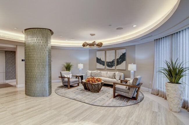 Building Photo - 250 S Ocean Blvd