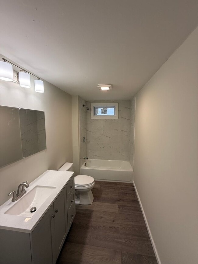 Building Photo - 82-84 Oxford Street