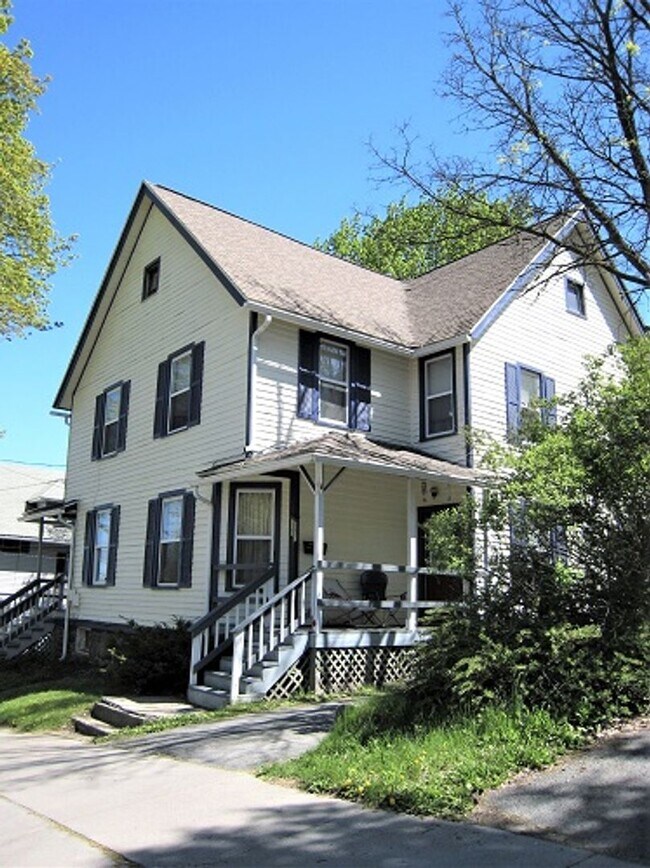 Primary Photo - 405-409 S Aurora Street