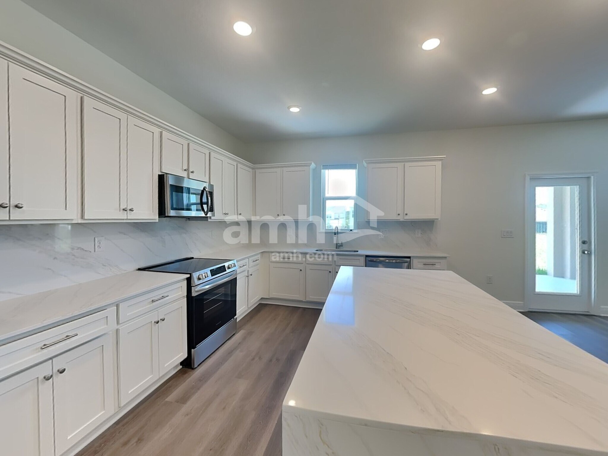 Building Photo - 3774 Lk Blf Lp