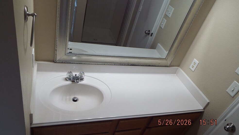 Building Photo - 2064 Dove Crossing Dr