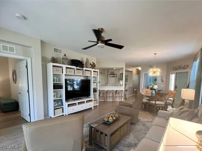 Building Photo - 10139 Colonial Country Club Blvd