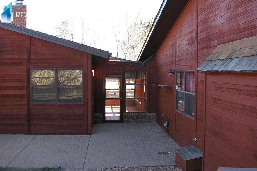 Building Photo - Gorgeous 2-bedrooms, 2.5-baths two-Story home in Prescott!