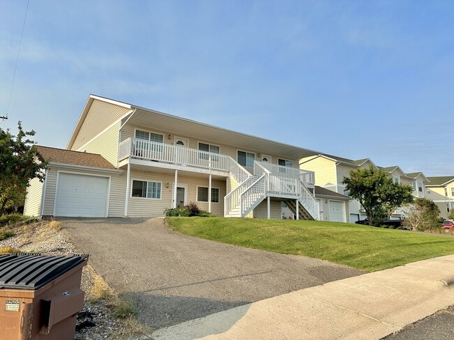 Building Photo - 34 Starbuck Ct