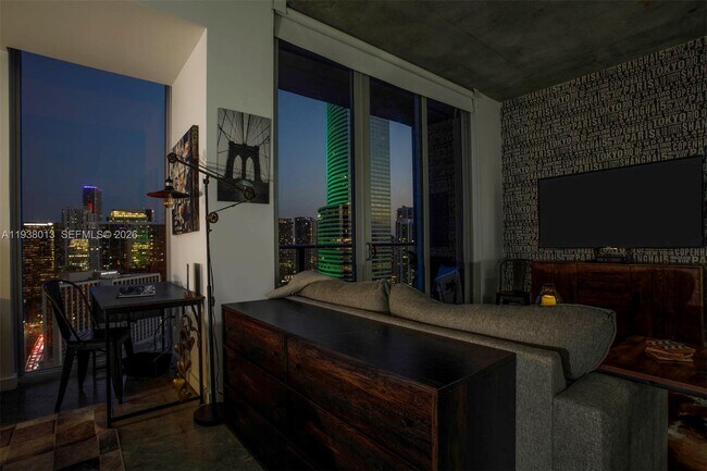 Building Photo - 151 SE 1st St