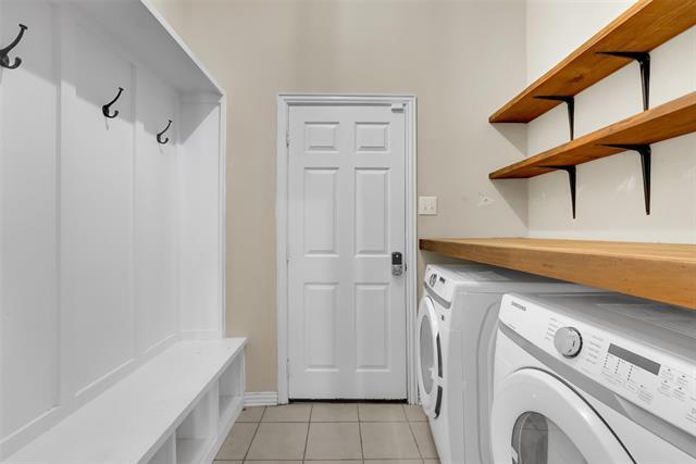 Building Photo - 734 Brazos Way