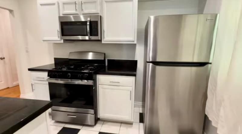 Building Photo - 422 N Spaulding Ave