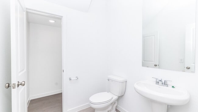 Building Photo - 2206 Diagonal Ln