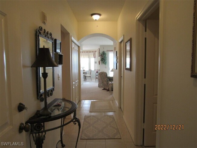 Building Photo - 8076 Queen Palm Ln