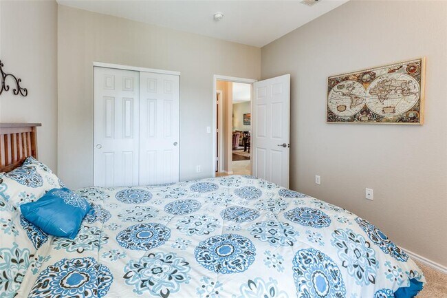 Building Photo - 203 Essex Ln