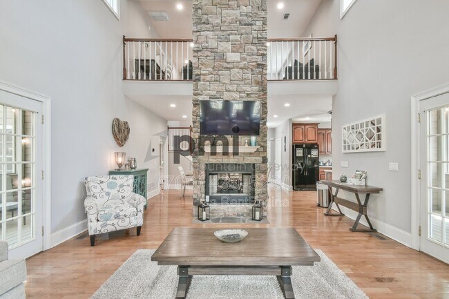 Building Photo - 373 Dach Bruche Gasse