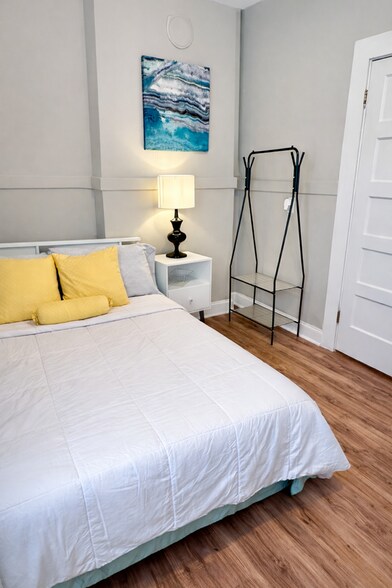 Building Photo - 2702 Felicity St