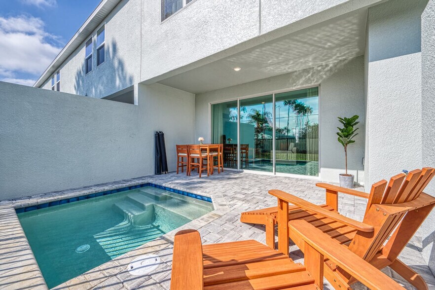 Building Photo - 8013 Formosa Vly Pl