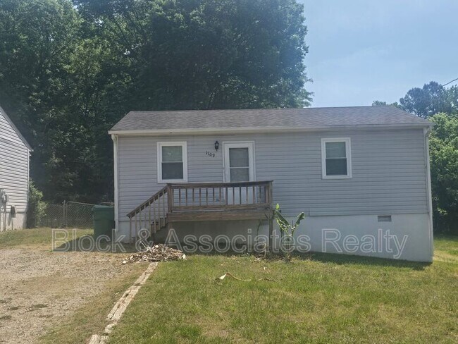 Building Photo - 1109 Garrison St
