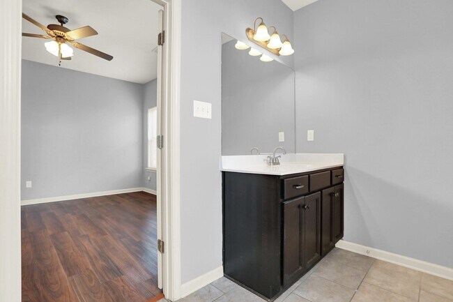 Building Photo - 7501 Bronze Dr