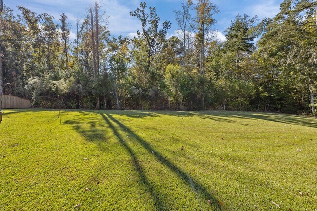 Building Photo - Beautiful Rental in Coosaw Preserve