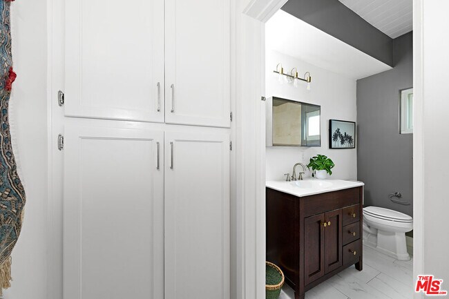 Building Photo - 2329 Kansas Ave