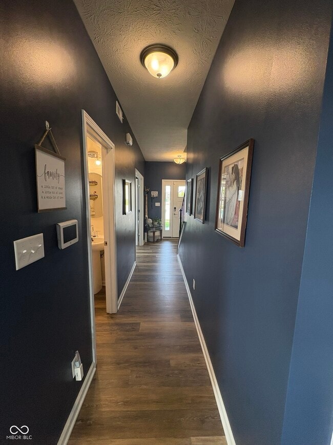 Building Photo - 6859 Manning Ct
