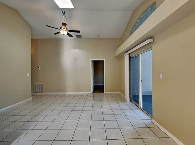 Building Photo - 13007 Ruthelen St